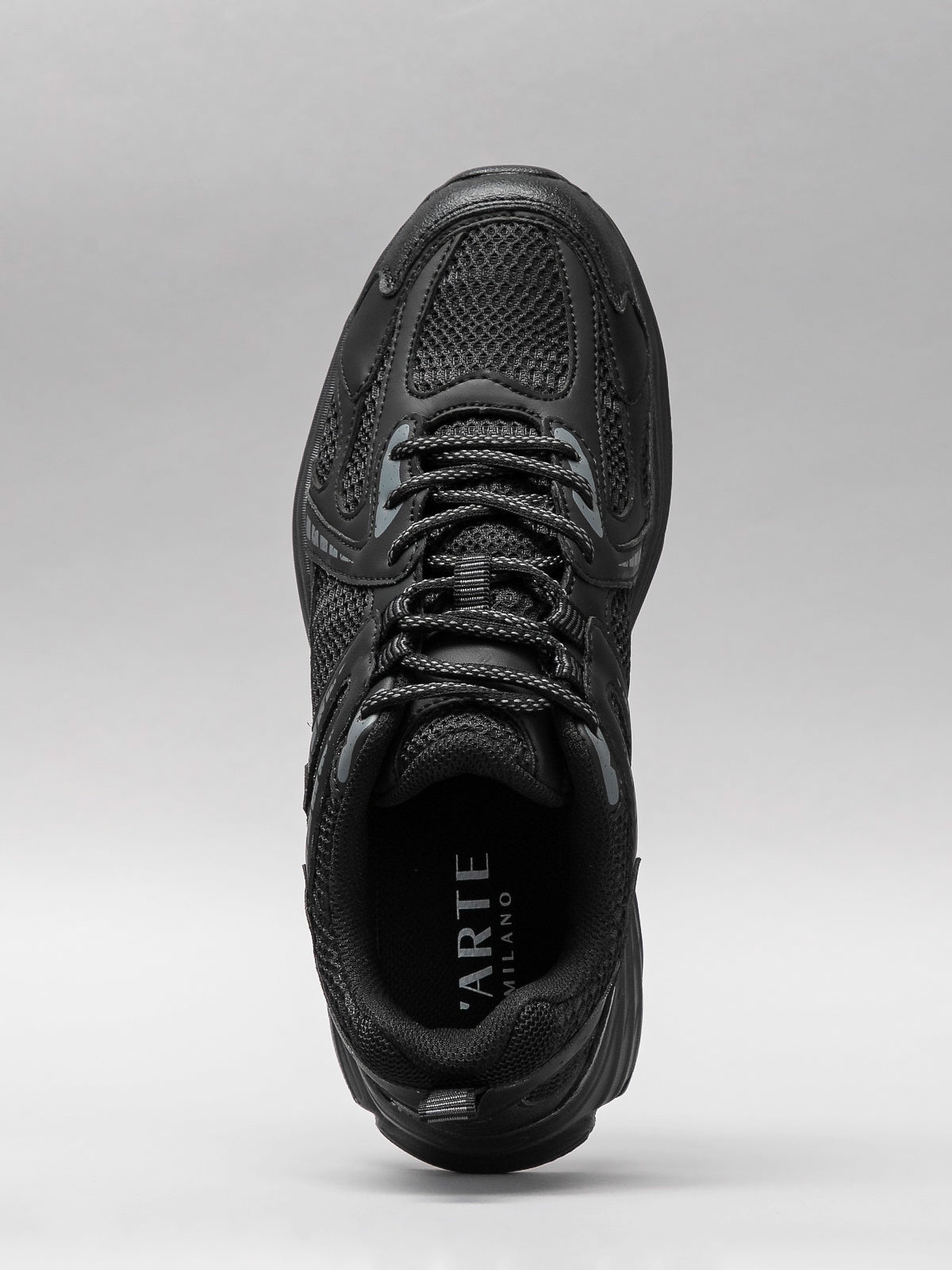 Leisure shoes