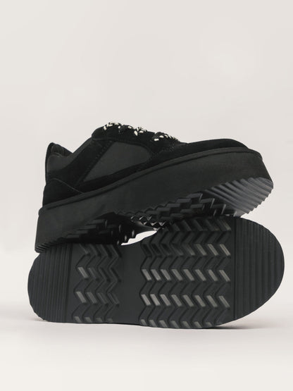 Women's casual shoes