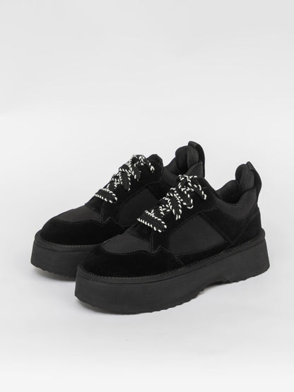 Women's casual shoes