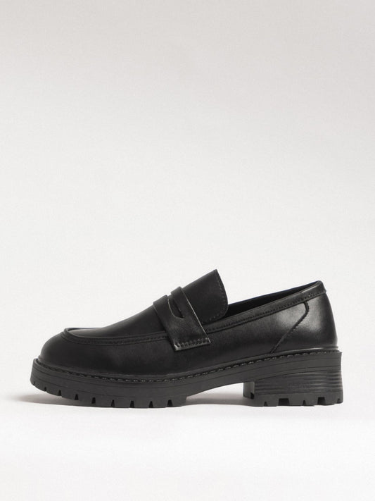 Women's leather shoes