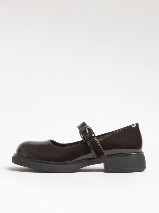 Women's leather shoes