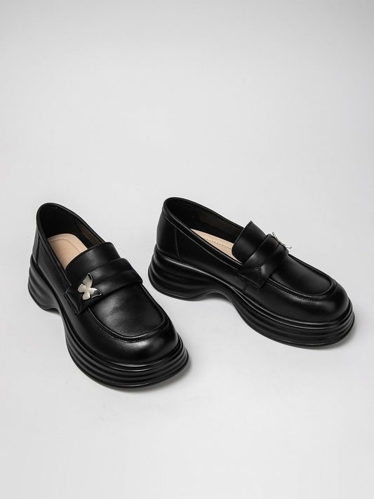 Women's leather shoes
