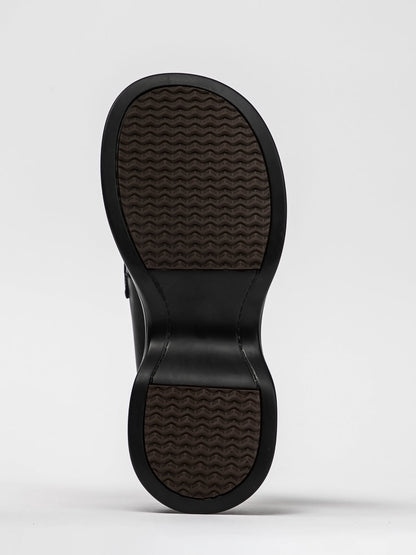 Women's leather shoes