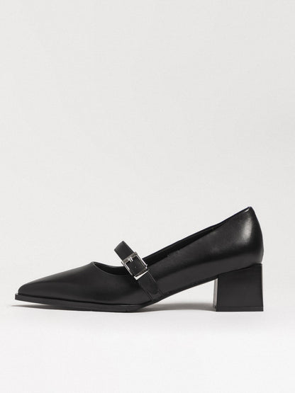Women's leather shoes