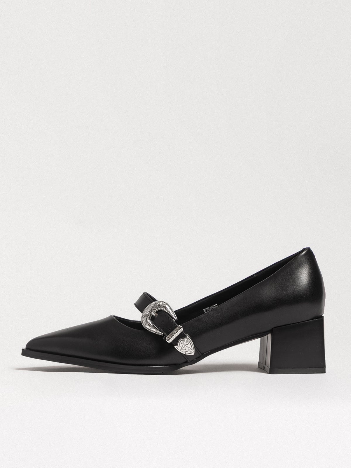 Women's leather shoes
