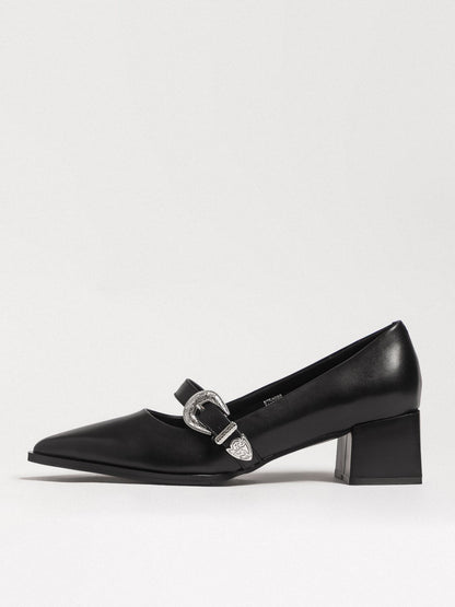 Women's leather shoes