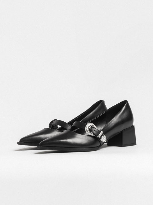Women's leather shoes