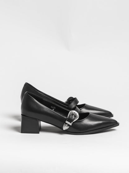 Women's leather shoes