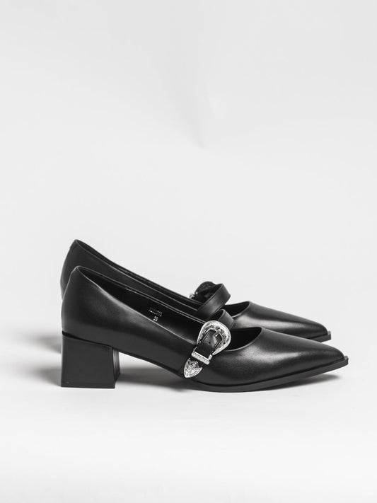Women's leather shoes